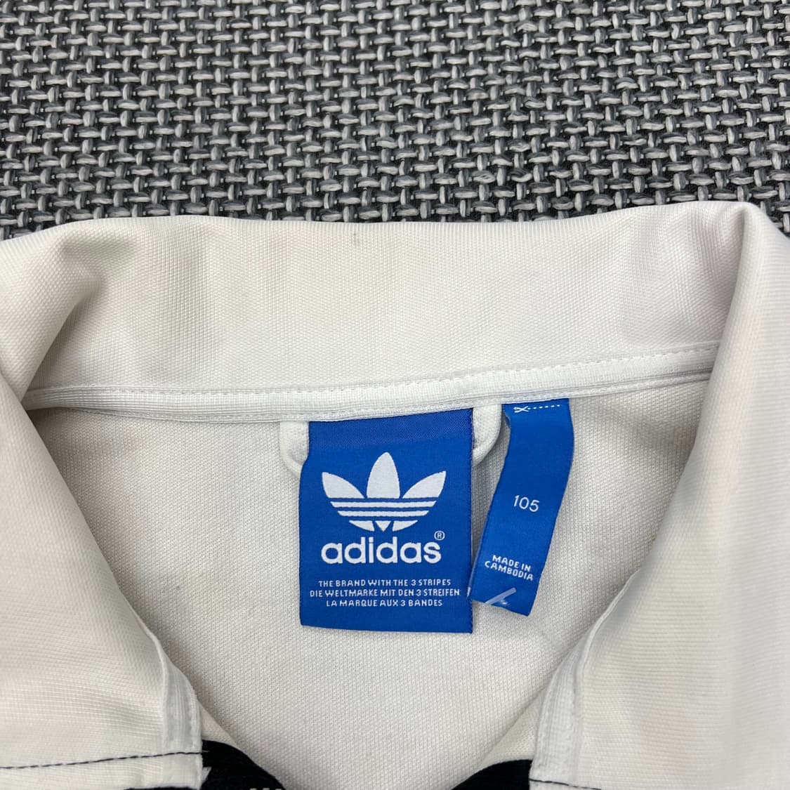 착샷O 아디다스 검흰 져지 105 상품이미지2