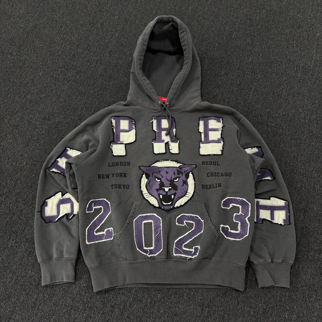 슈프림 워시드 팬서 후드티셔츠 상품이미지1