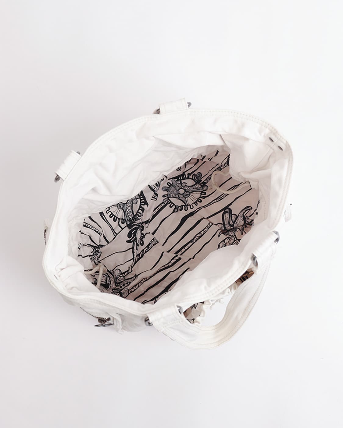 [Diesel] 화이트 멀티 포켓 캔버스 토트백 상품이미지8