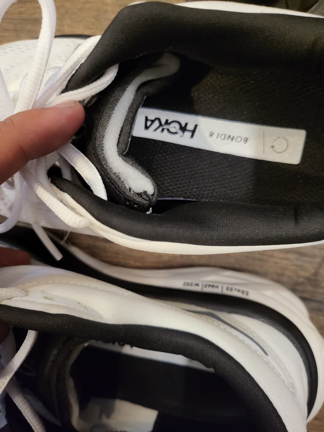 호카 흰색/검정 운동화 235 상품이미지6