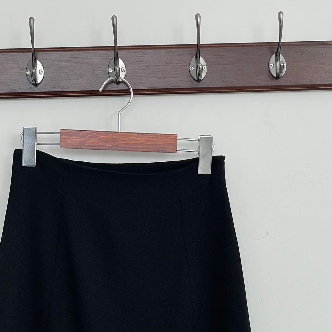 펜디 블랙 스커트 상품이미지5