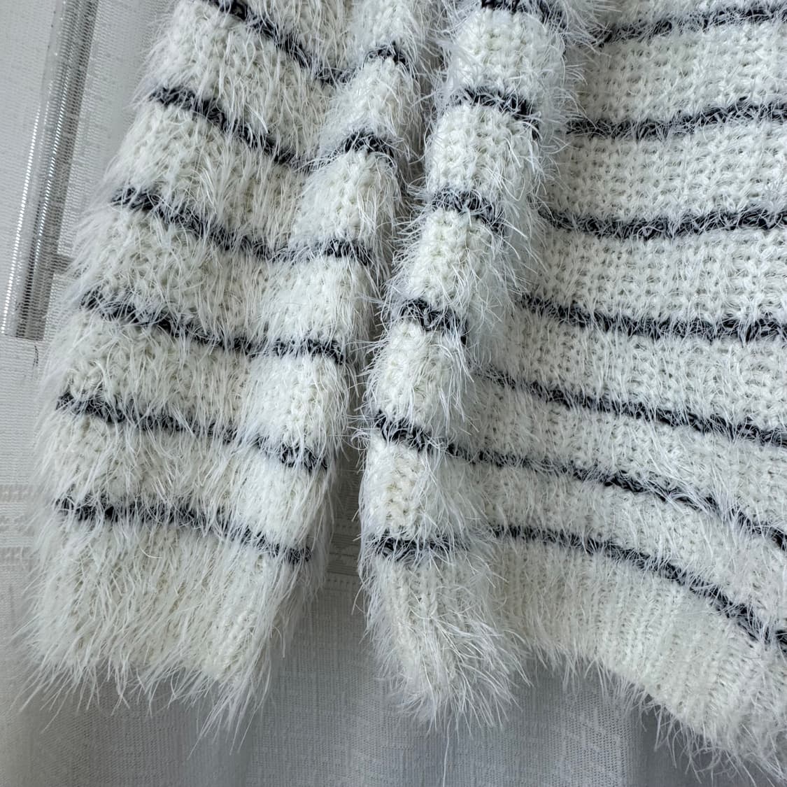 사랑스러운 아이보리 줄무늬 포슬이 니트 스웨터 상품이미지6