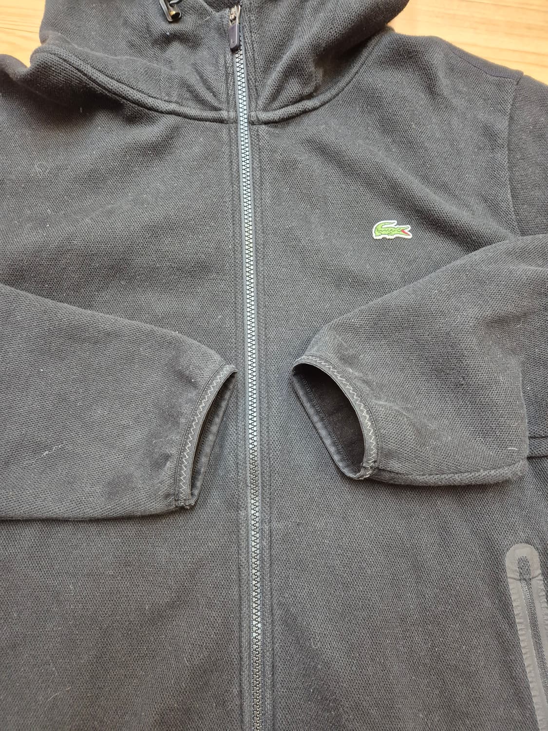 라코스테 블랙 스포츠 후드 집업입니다. FR 5, US L 사이즈로 10 상품이미지2