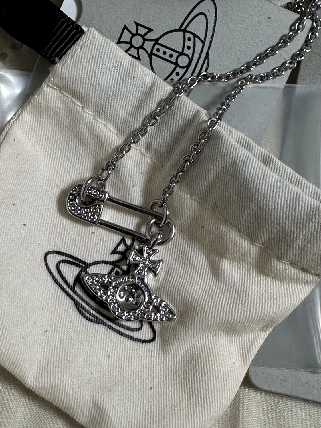 비비안웨스트우드 루크리스 목걸이 상품이미지2