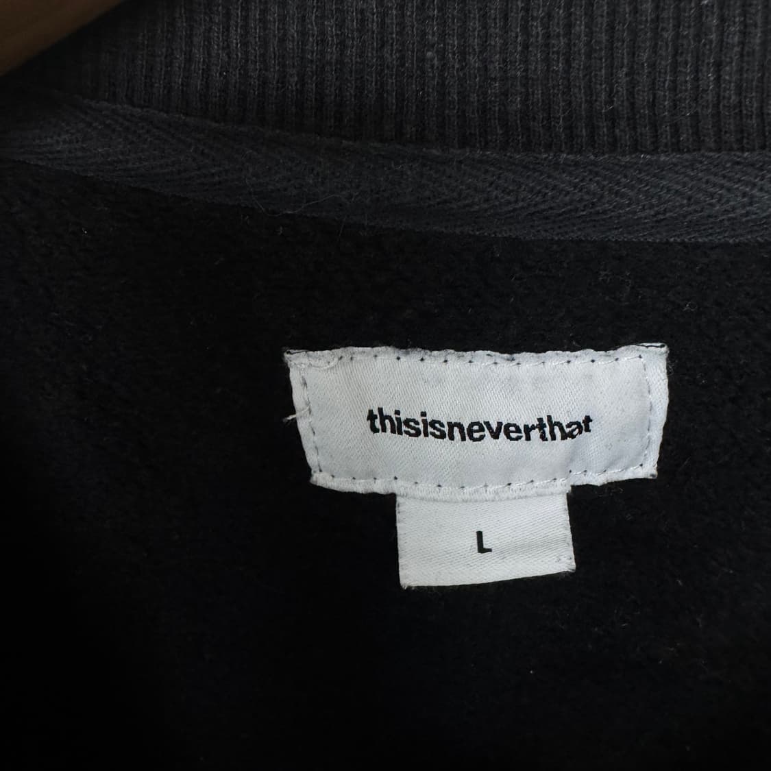디스이즈네버댓 자수로고 맨투맨 상품이미지3