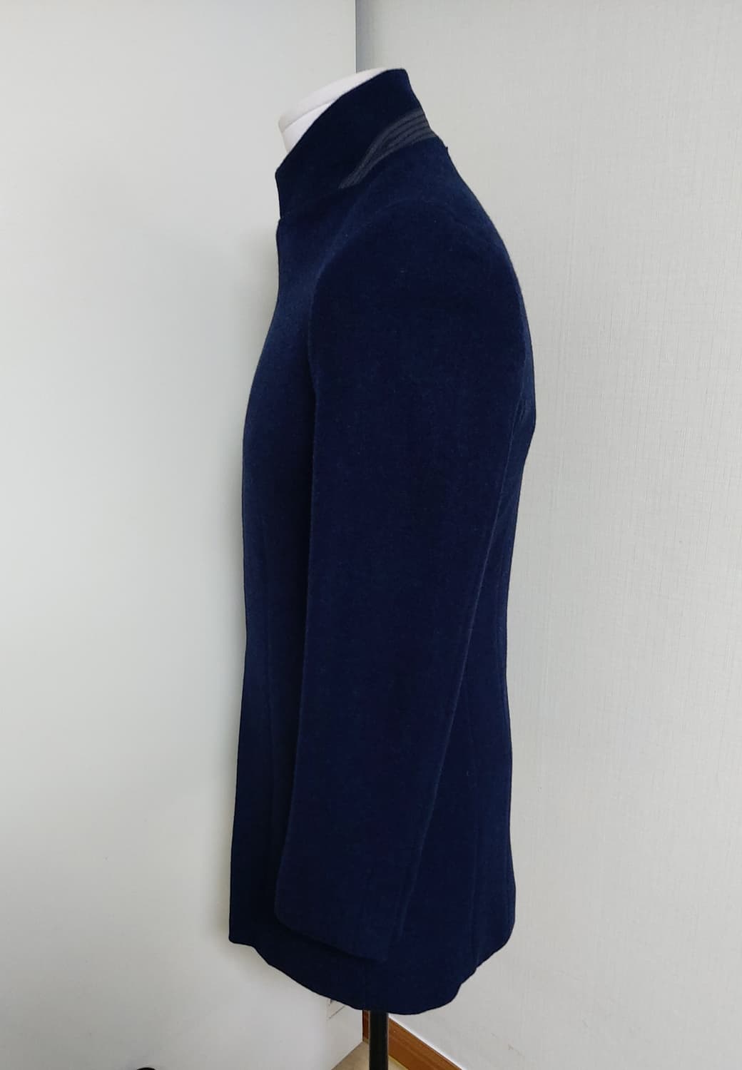 크리스 크리스티 남성 모혼방 사선지퍼 하프코트 (95)새상품
 상품이미지2