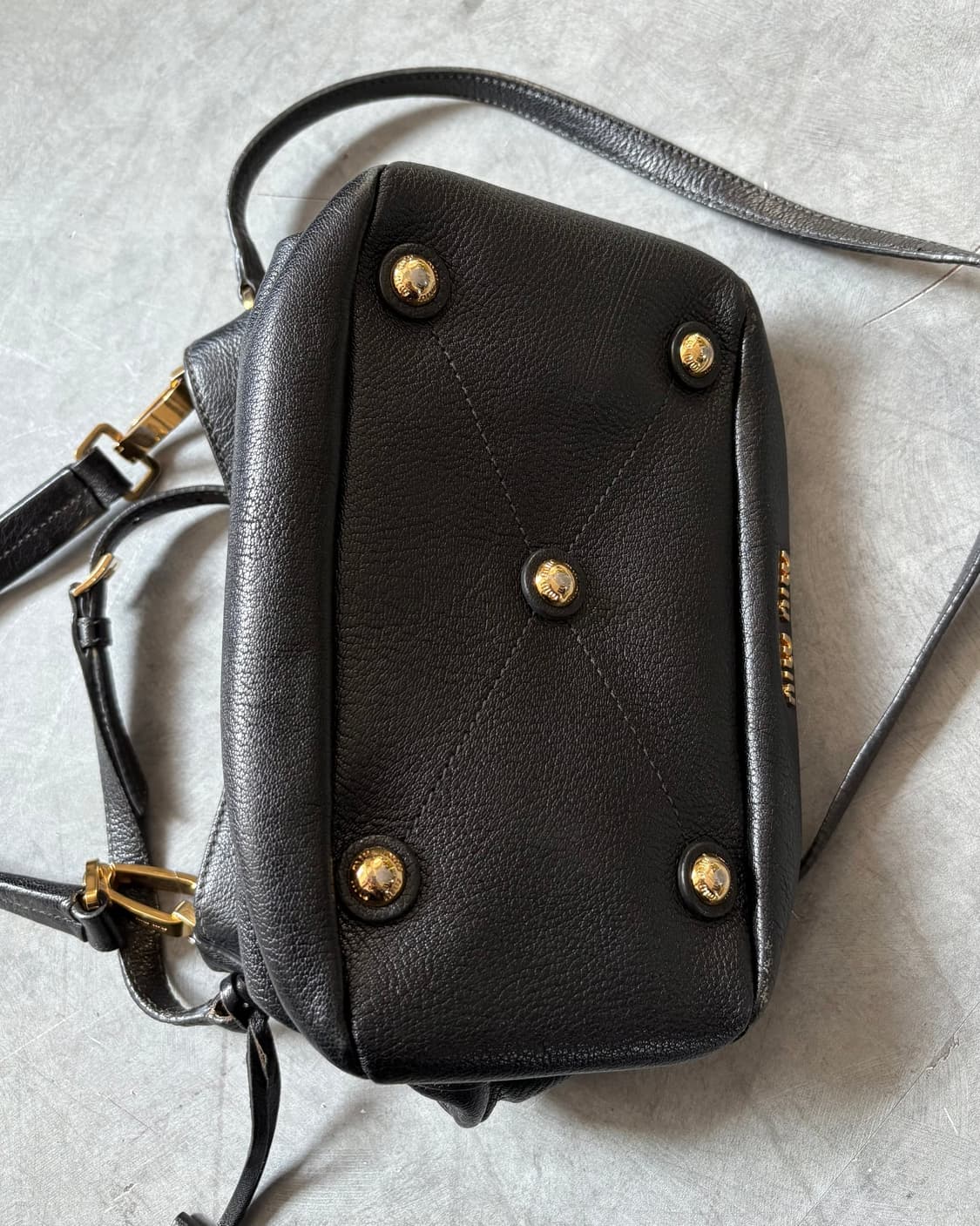 Miu Miu 미우미우 블랙 마드라스 숄더백 상품이미지9