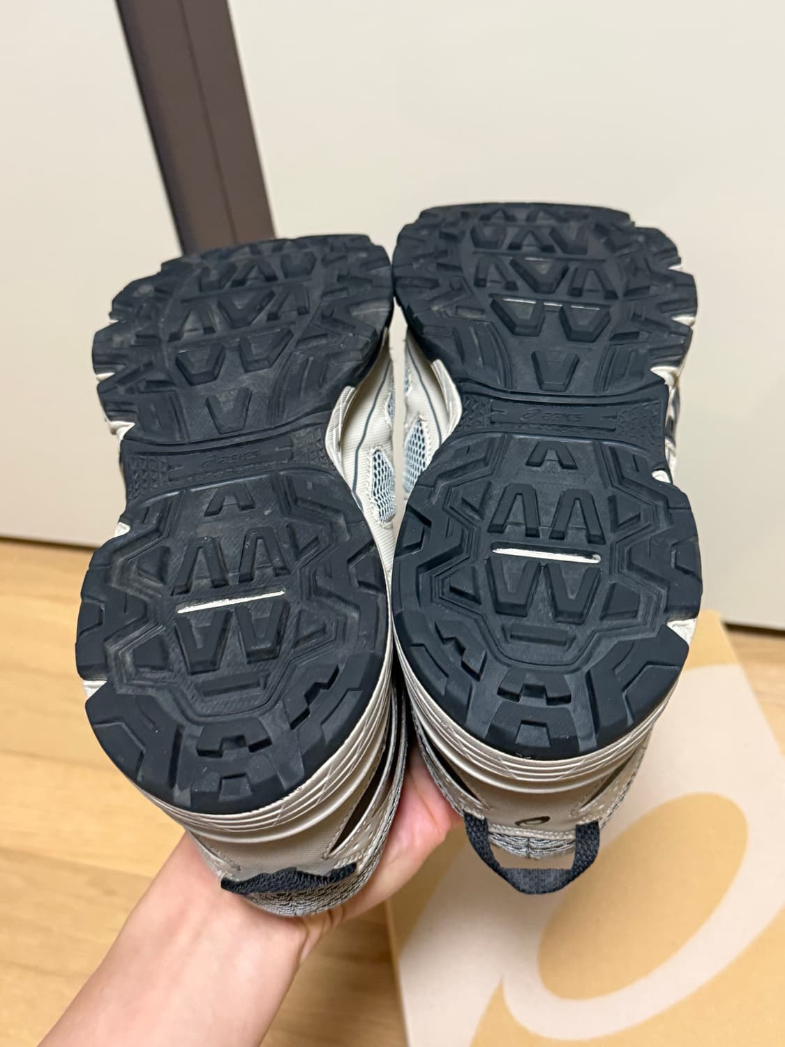 아식스 젤 벤쳐 6 페더 그레이 블랙 275 상품이미지7