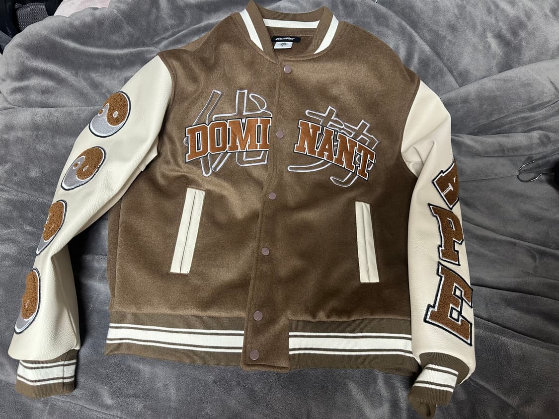 도미넌트 바시티 M사이즈 판매 상품이미지1