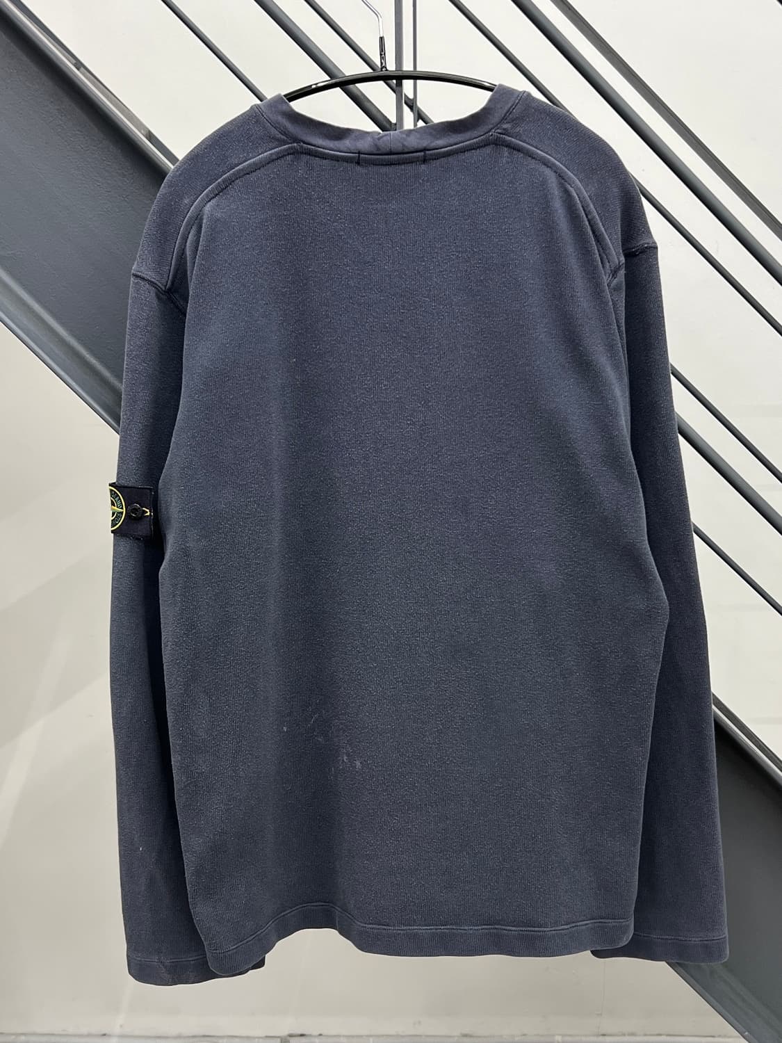 스톤아일랜드 00s 와펜 차콜 롱슬리브 상품이미지4