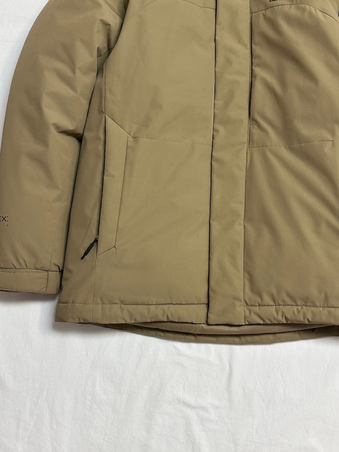 블랙야크 퀀텀 구스다운 퍼텍스 패딩 상품이미지4