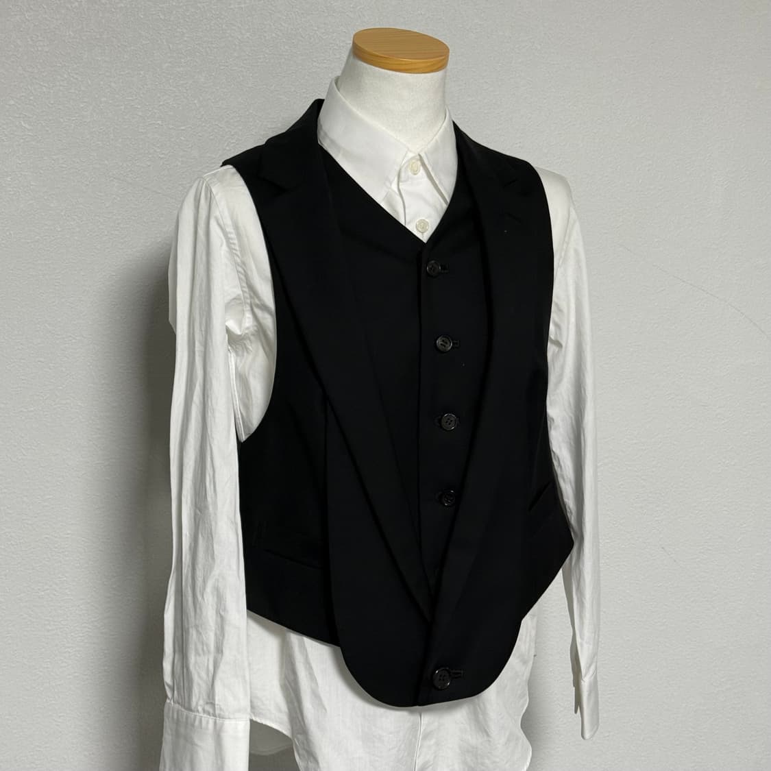 23ss 느와케이니노미야 꼼데가르송 베스트 s 상품이미지1