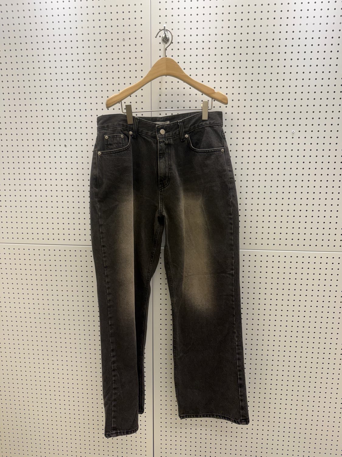 뮤즈 워시드 블랙 스트레이트 데님 팬츠 U715 상품이미지2