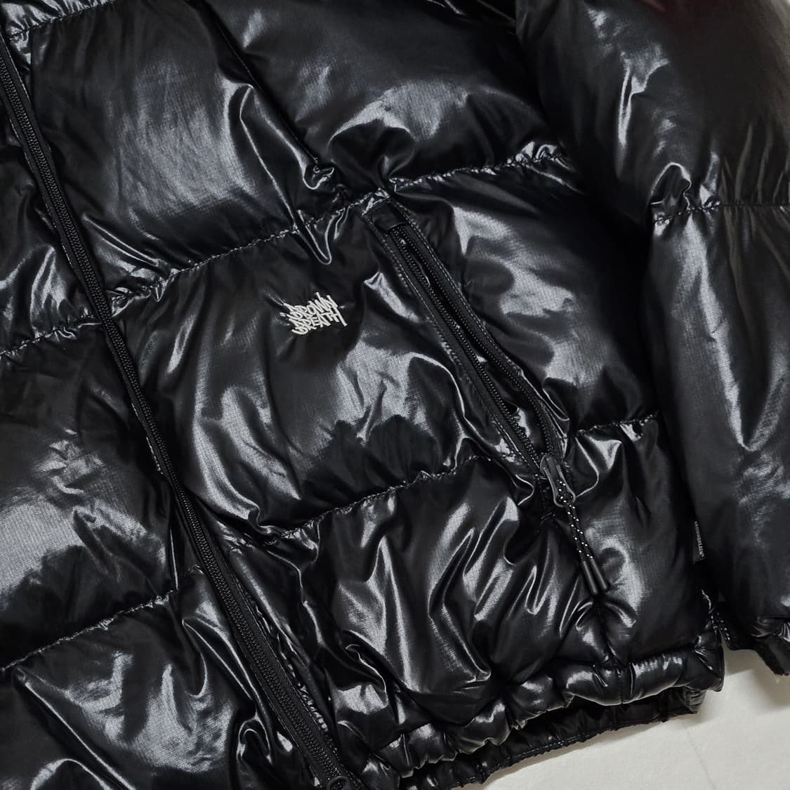 M 브라운브레스 유광 패딩 블랙 상품이미지3