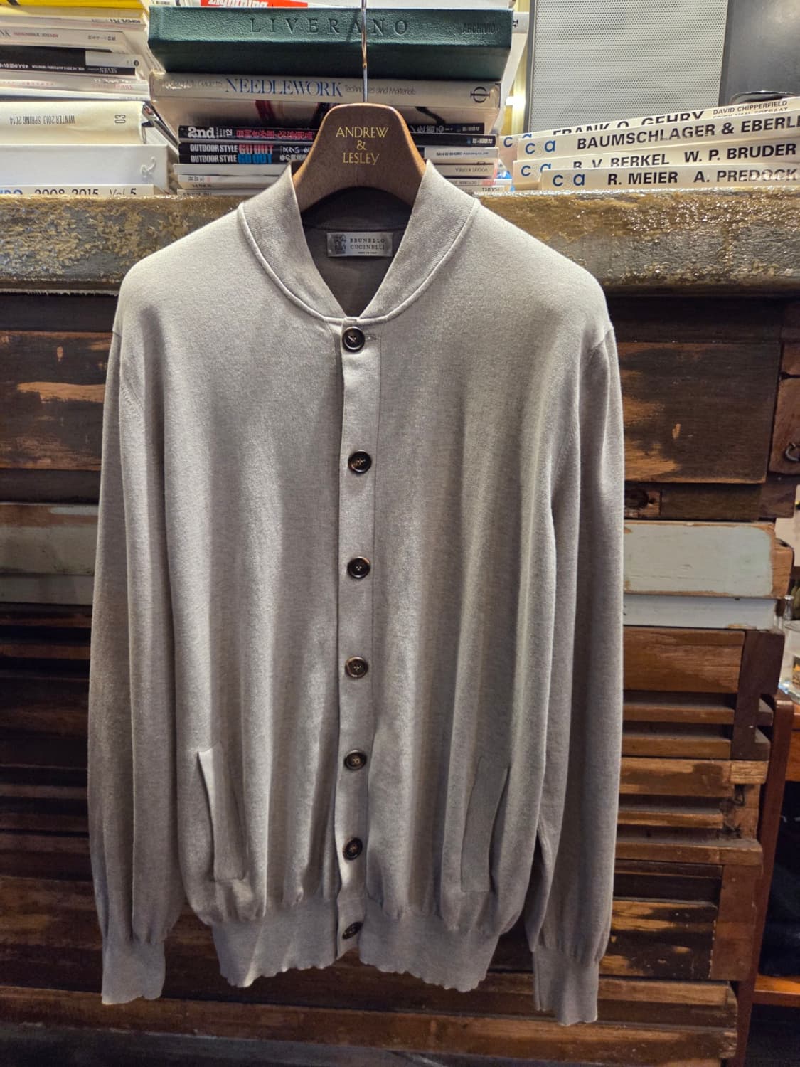 브루넬로 쿠치넬리 니트자켓 상품이미지1