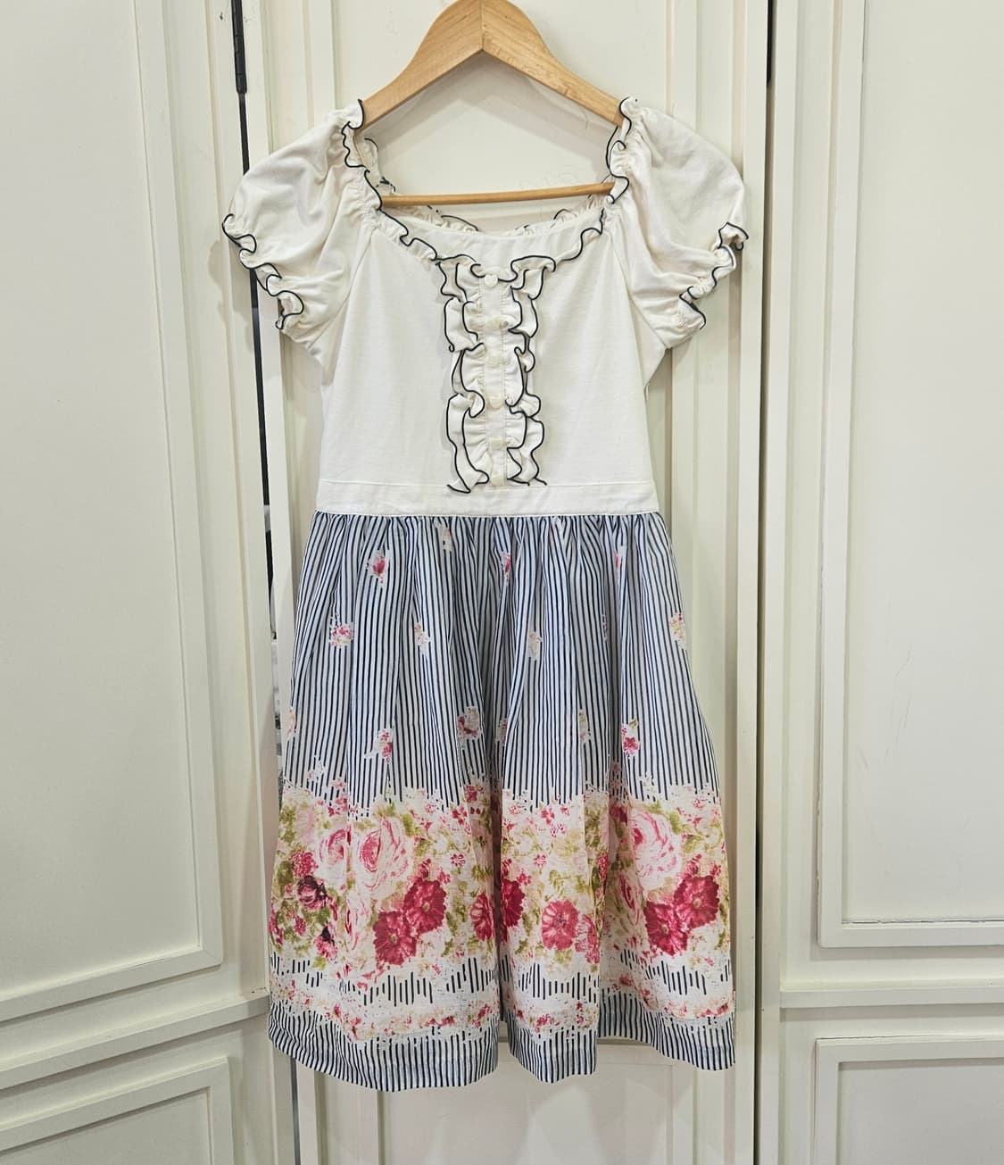 레스트로즈(Lest Rose) 플라워 스트라이프 원피스 상품이미지1