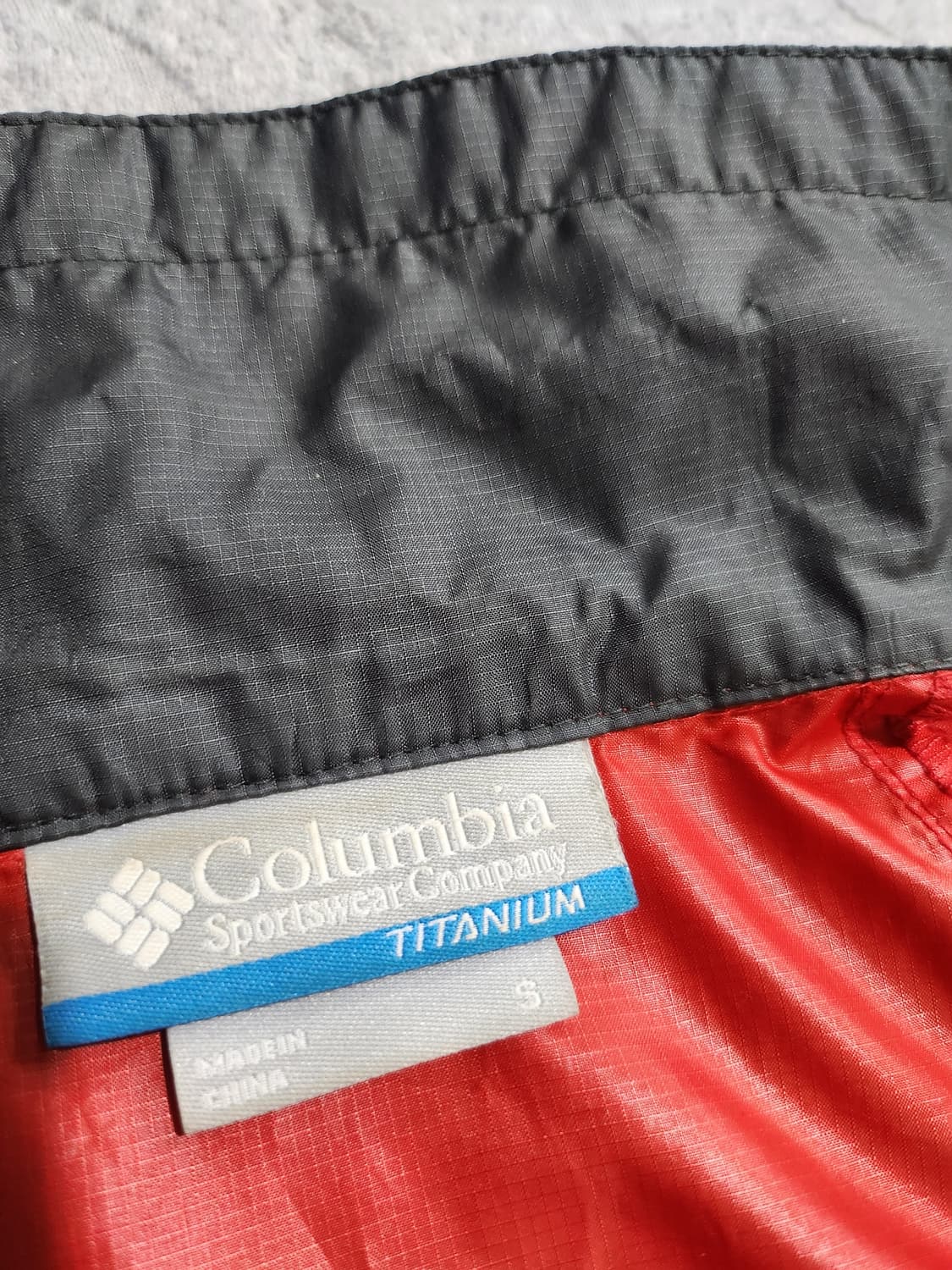 콜롬비아 티타늄 경량 바람막이 자켓 S 상품이미지3