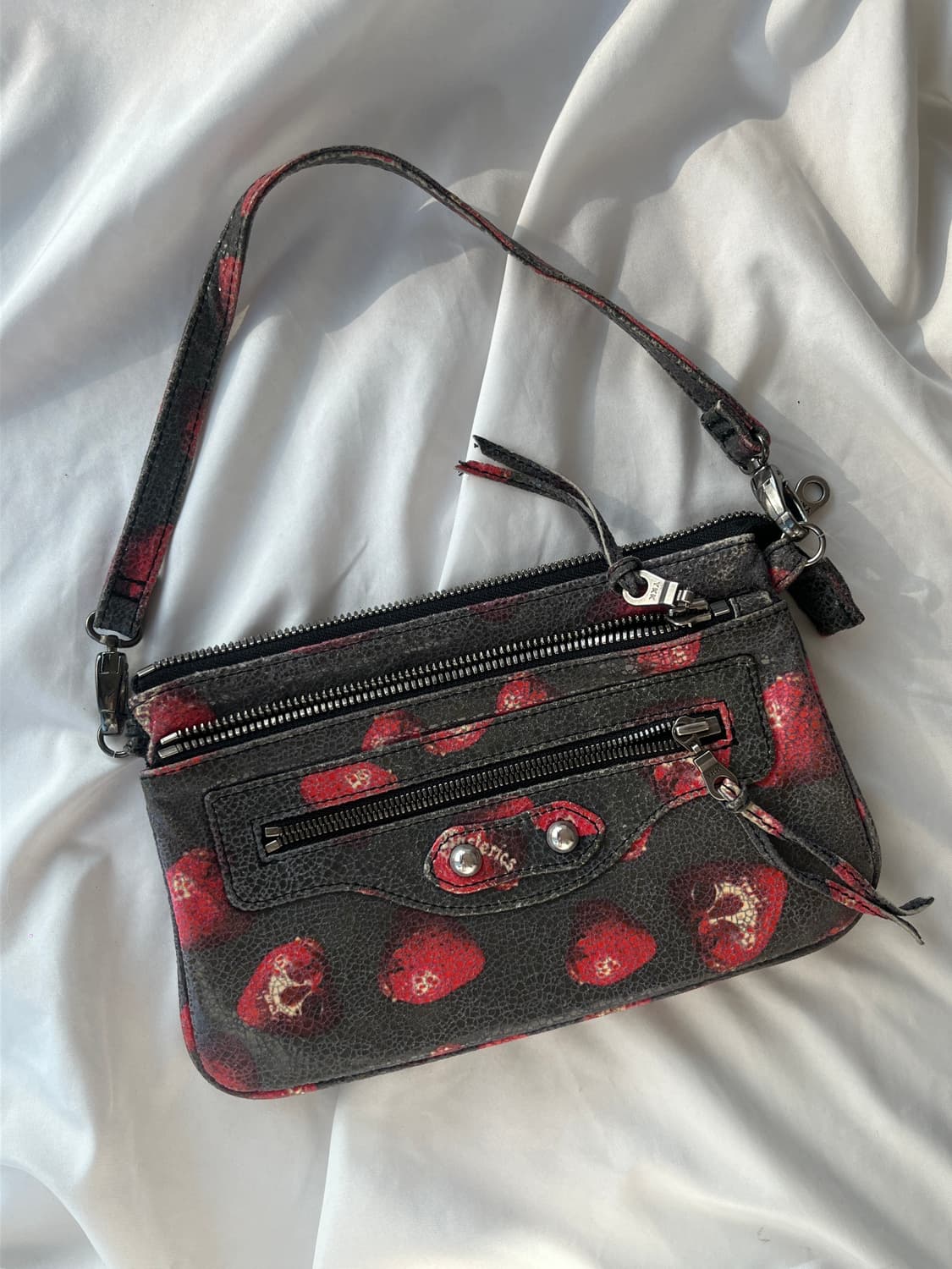 히스테릭 글래머 스컬베리 해골 딸기 가죽 레더 숄더 백 상품이미지2