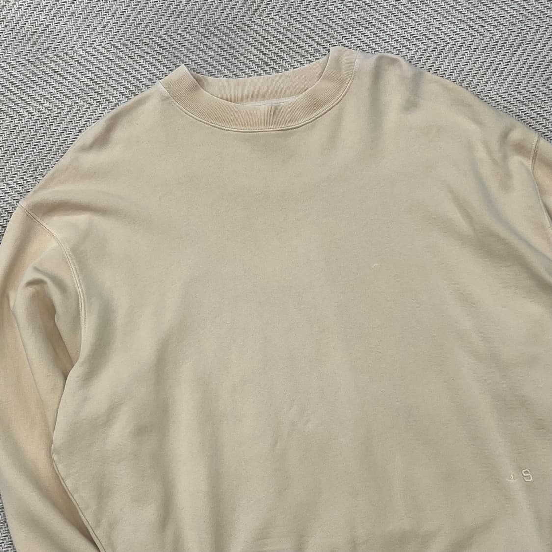 아크네스튜디오 맨투맨 r2497 상품이미지3