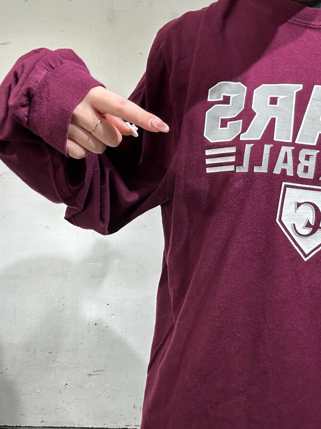 아디다스 버건디 팥죽 빅 로고 프린팅 롱슬리브 긴팔티  상품이미지4