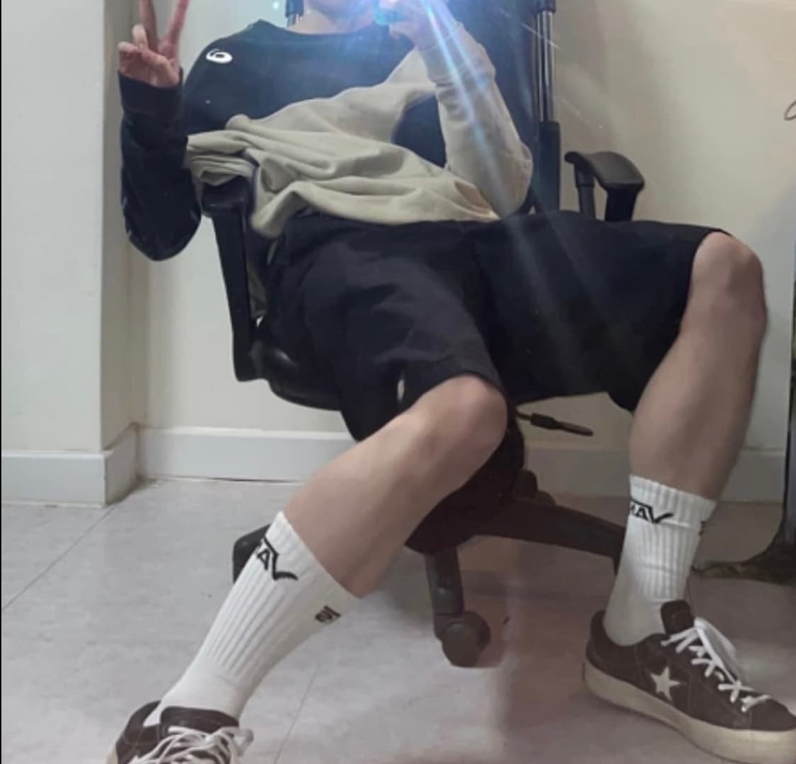 키코코스타디노브 맨투맨 상품이미지3