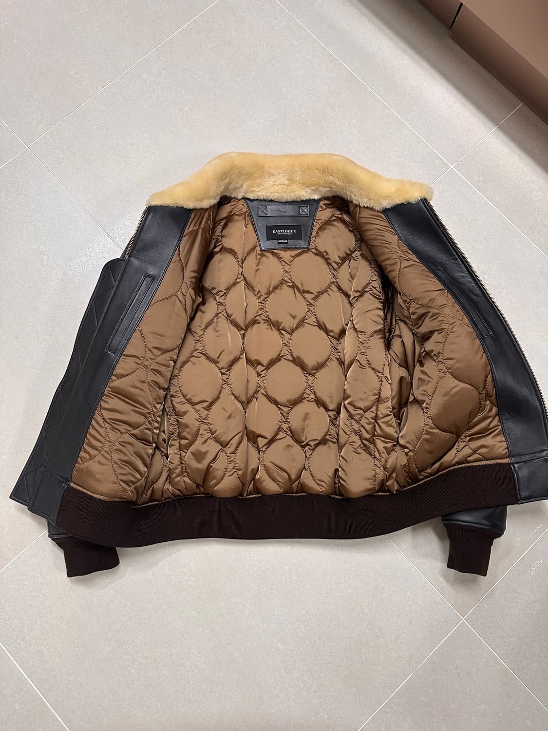 이스트로그 X 변요한 에어포스 점퍼 M 상품이미지8