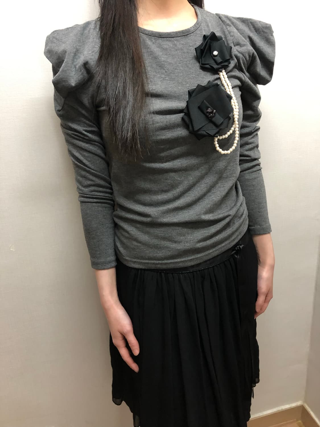 빈티지 그레이 플라워 셔링 탑 상품이미지5