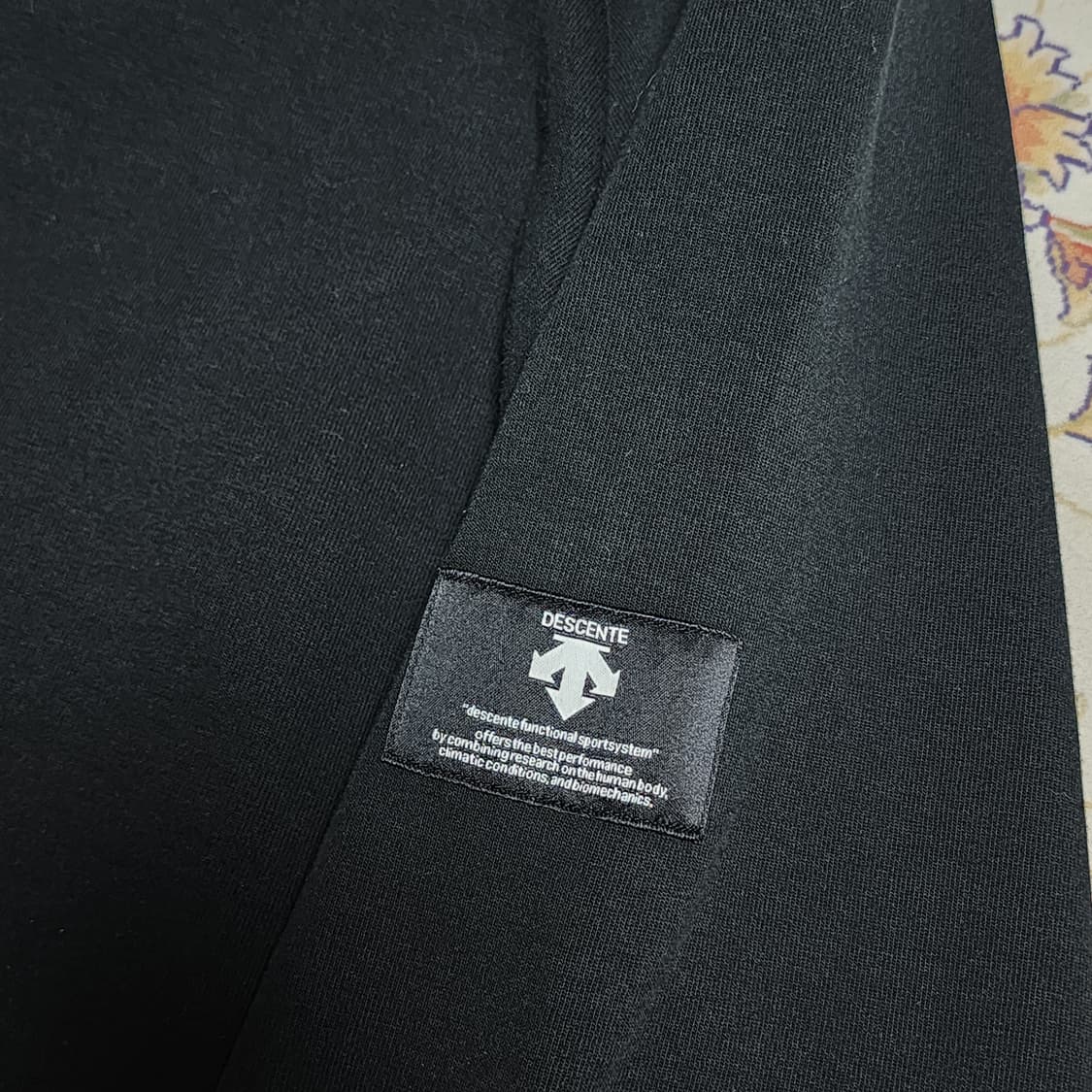 데상트 코튼 긴팔티셔츠 맨투맨
100 상품이미지5