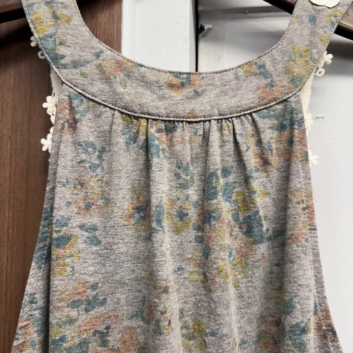 Lace Detail Flower Cotton Long Top 상품이미지6