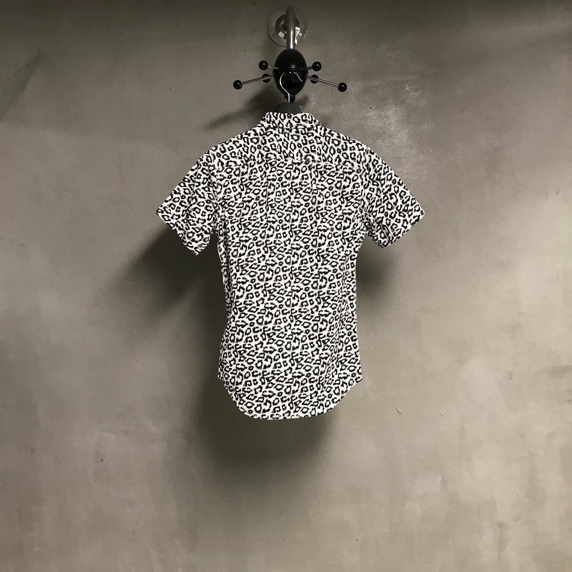 꼼데가르송 옴므 플러스 레오파드 반팔 셔츠 XS 상품이미지7