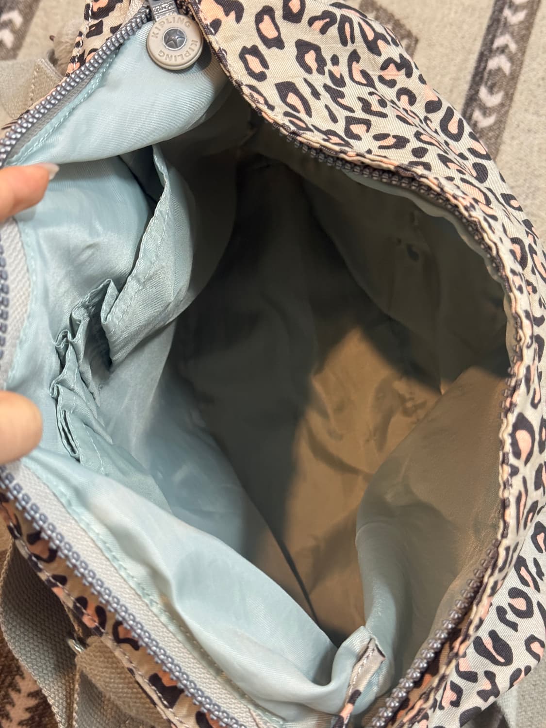 키플링 레오파드 빅 포켓백 상품이미지5