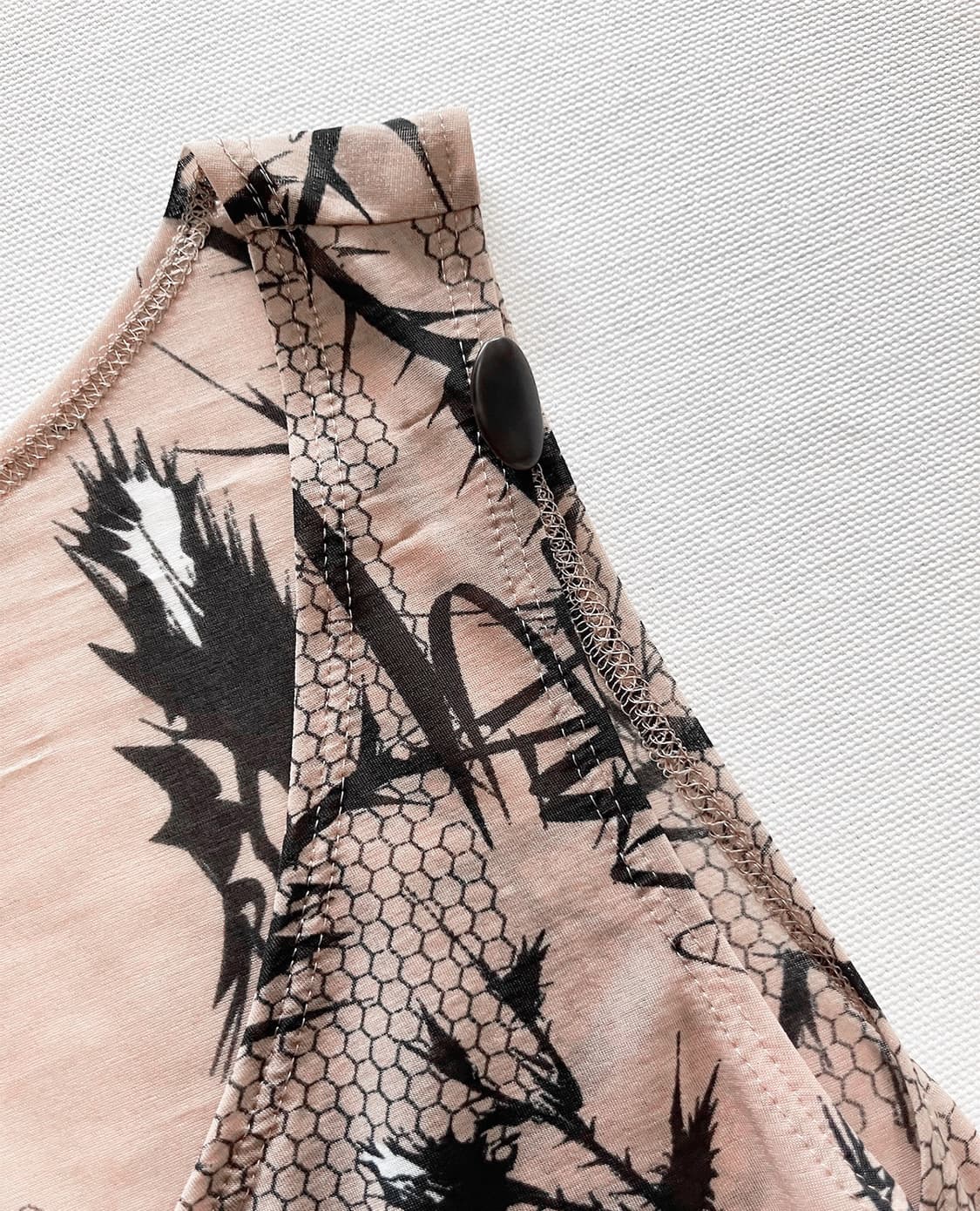ISSEY MIYAKE button detail sleeveless 상품이미지5