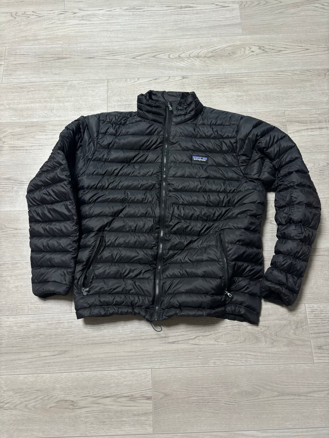 [m/하자 수선] 파타고니아 경량패딩 상품이미지1