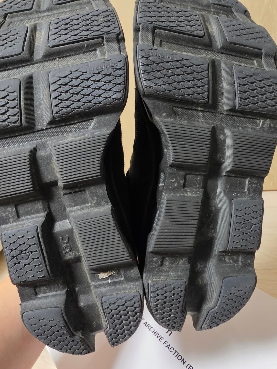 [270]<상태최상> 온러닝ONx파프PAF 클라우드몬스터2 블랙마그넷 상품이미지9