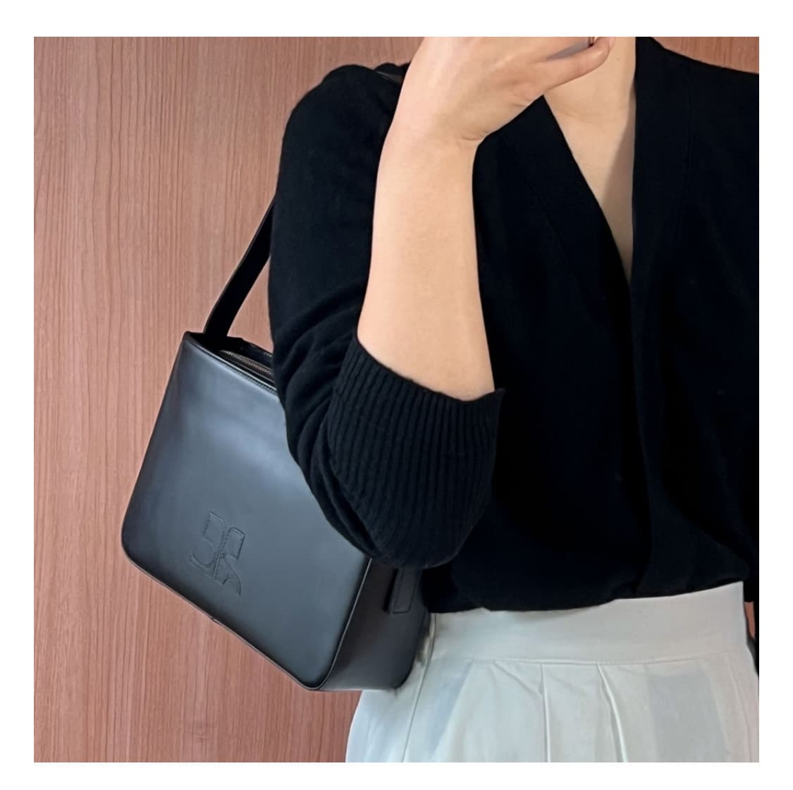 [정품] 꾸레쥬 Courreges 블랙 레더 숄더백 상품이미지2