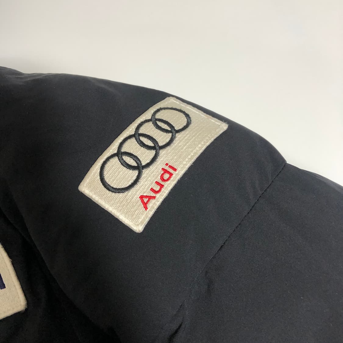 데상트 스위스 레플리카 패딩 M 상품이미지4