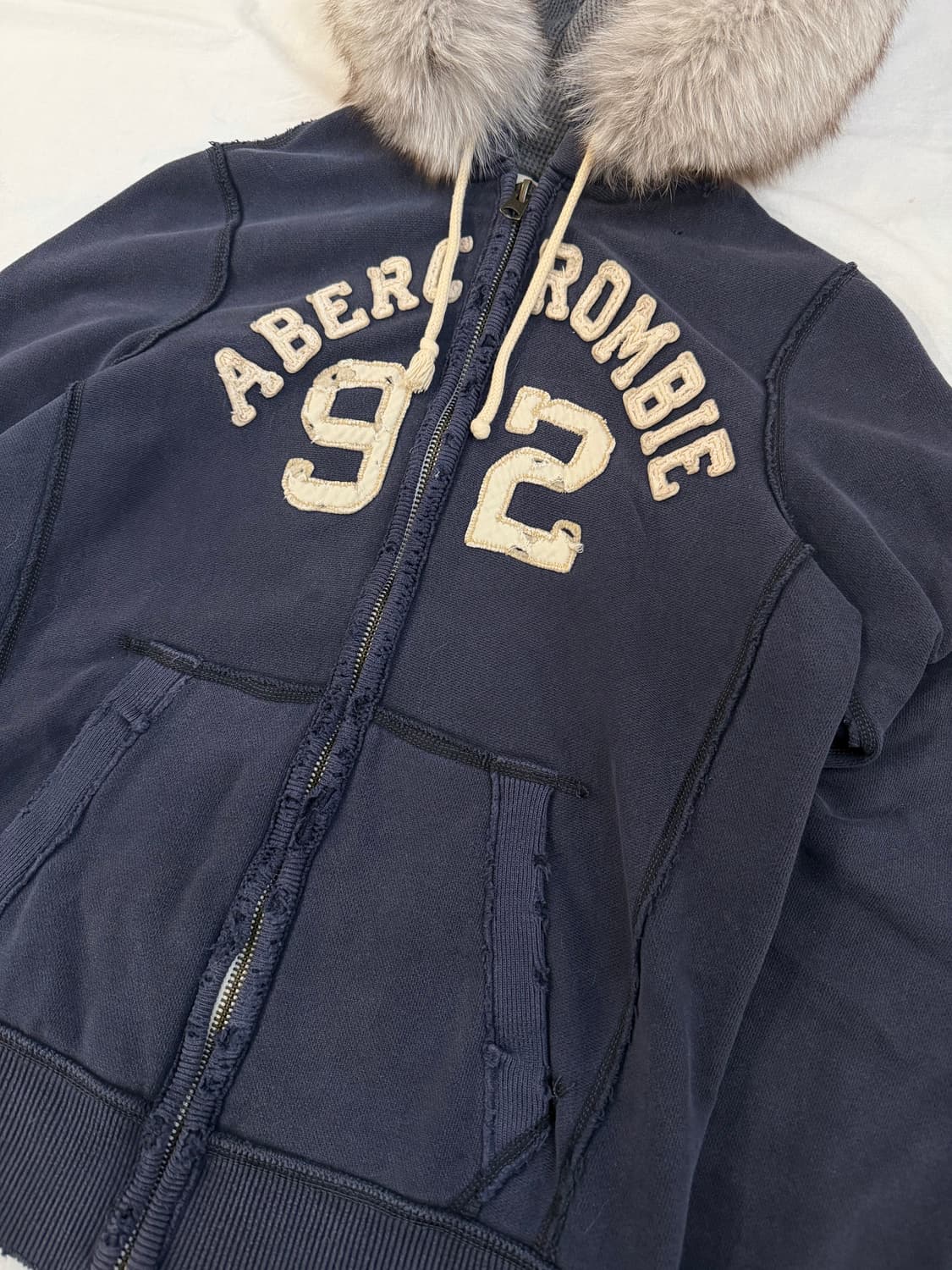 아베크롬비 울프죠 폭스 퍼 후드집업 네이비 상품이미지2