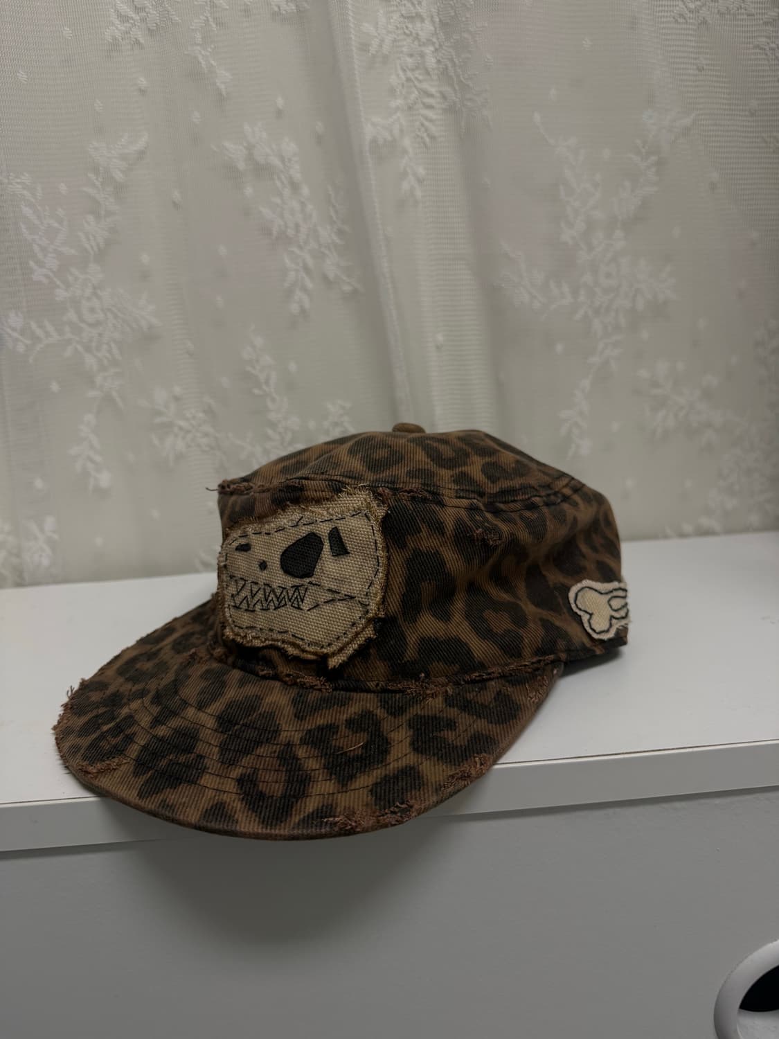 VINTAGE 레오파드 디스트로이드 자수패치 커스텀 필박스 캡 상품이미지4