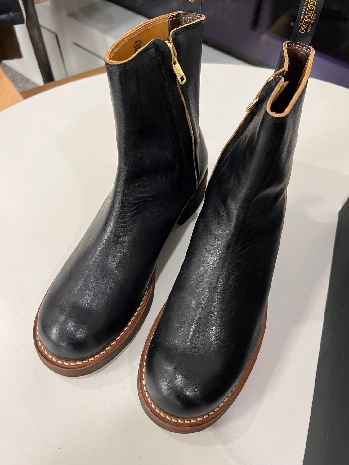 롤링덥트리오 캐스퍼 홀스하이드 8 사이즈 상품이미지1