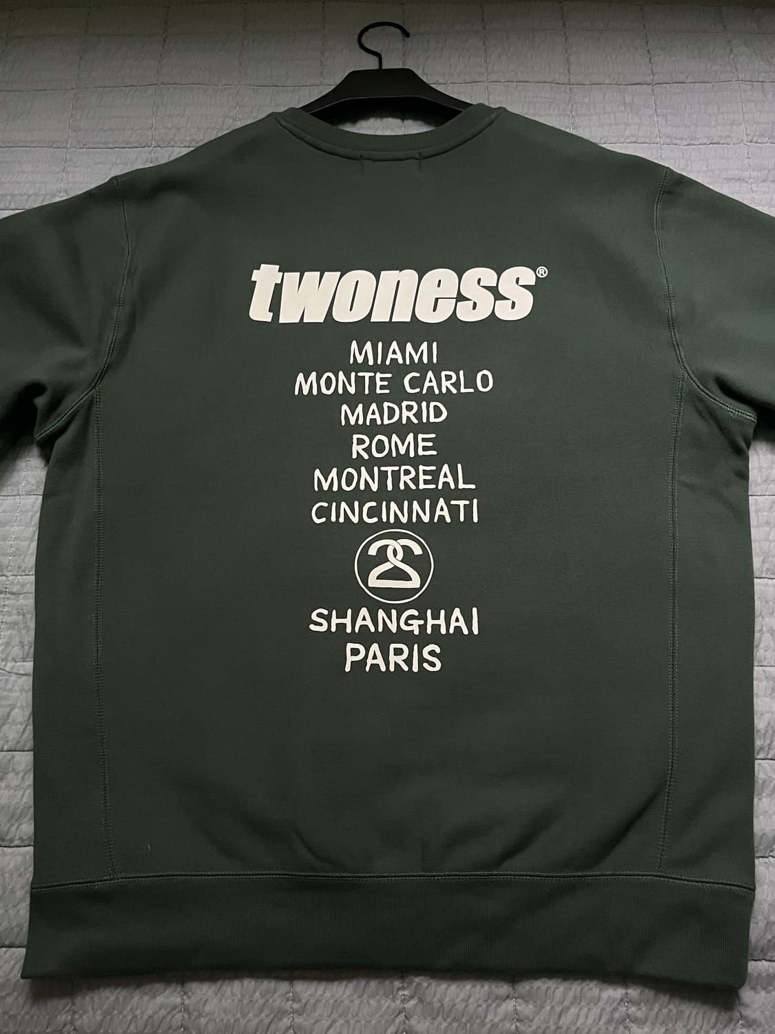 Twoness 투니스 월드 투어 크루 (XL) 상품이미지3