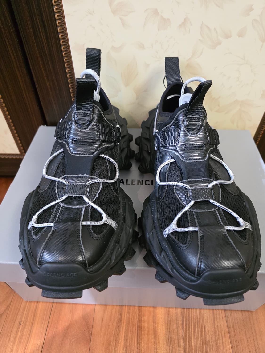 발렌시아가 하이크 42 상품이미지2