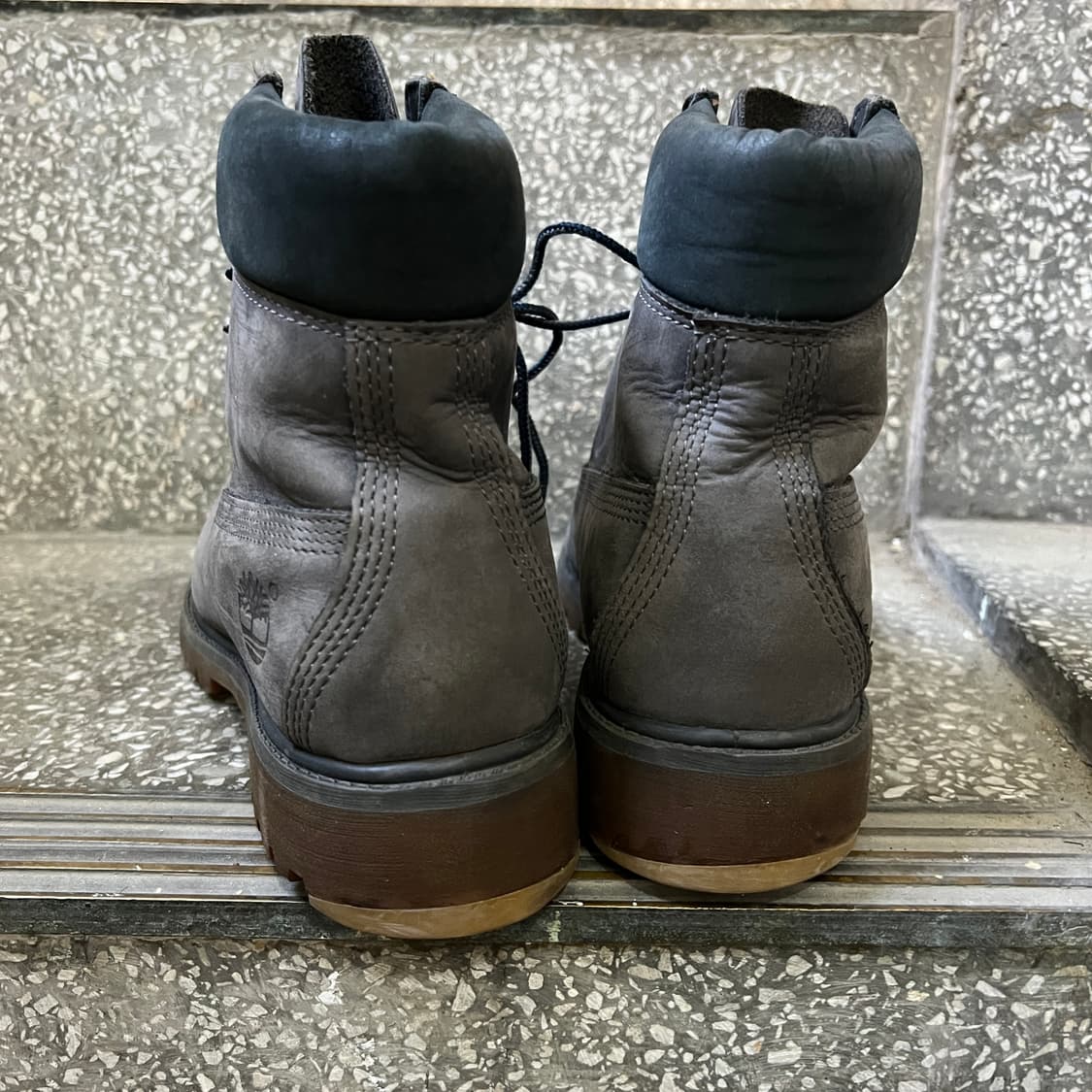 팀버랜드 6인치 프리미엄 워터프루프 부츠 다크 그레이 상품이미지3