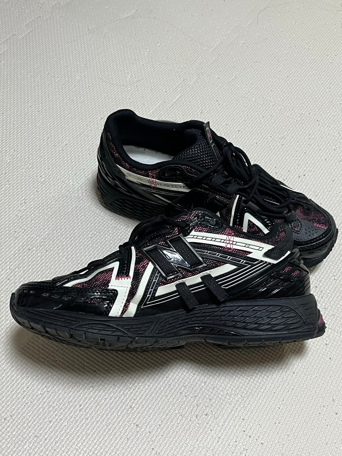 뉴발란스 1906a 블랙 드래곤배리 265사이즈 상품이미지3