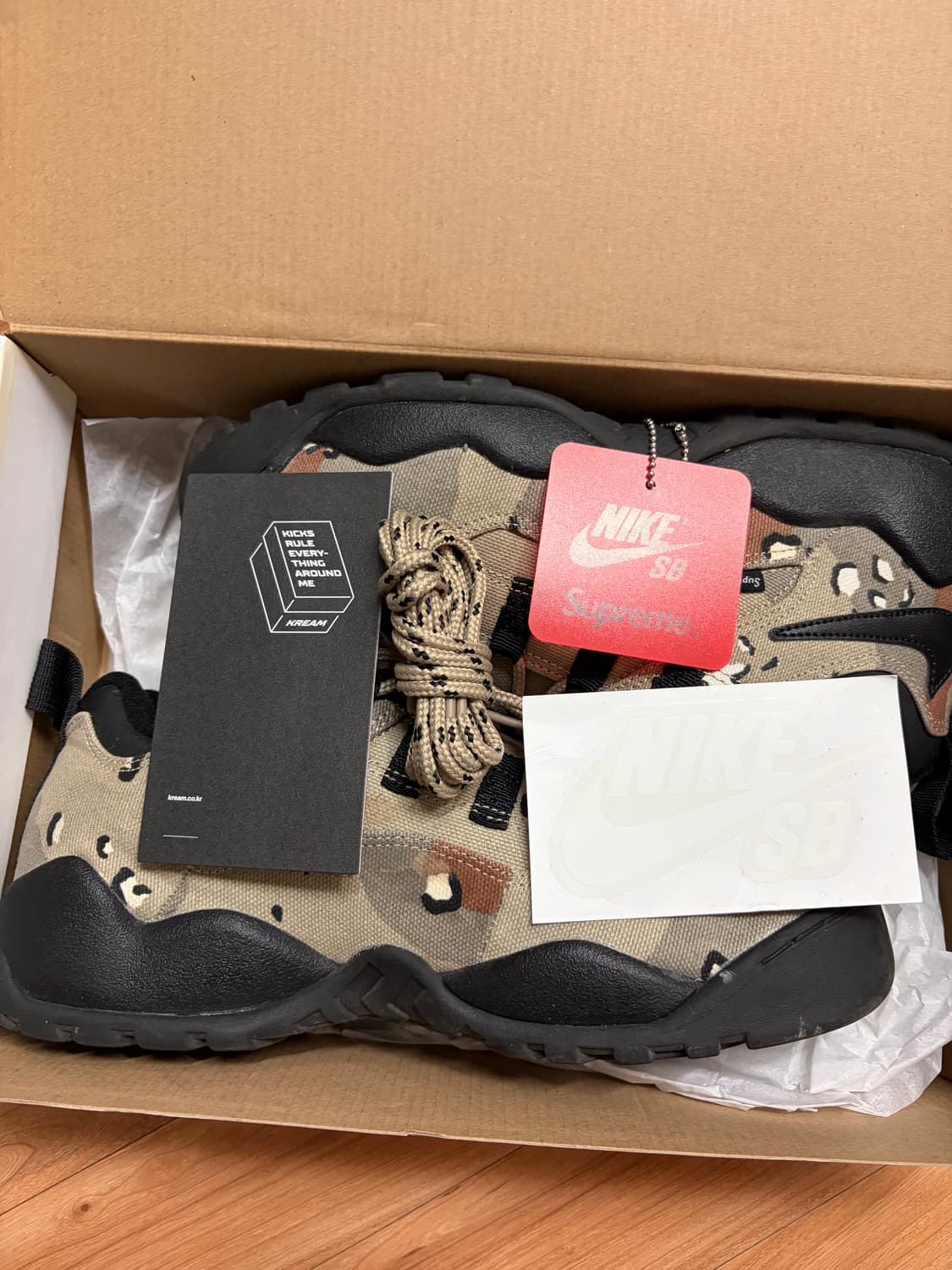 [285] 나이키 x 슈프림 SB 다윈 로우 데저트 카모 상품이미지9