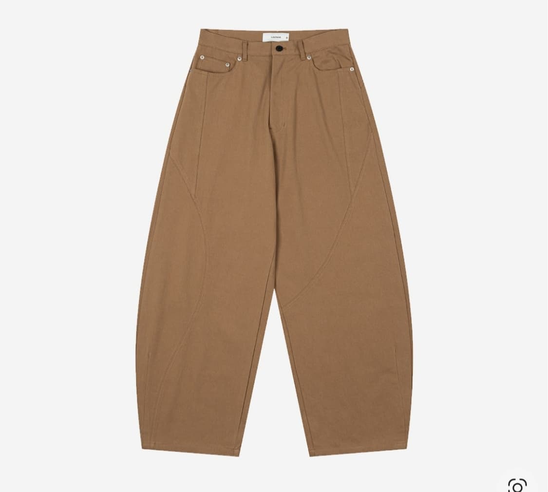 웨이비니스 오블리크 커브드 치노 팬츠샌드 카멜 상품이미지1
