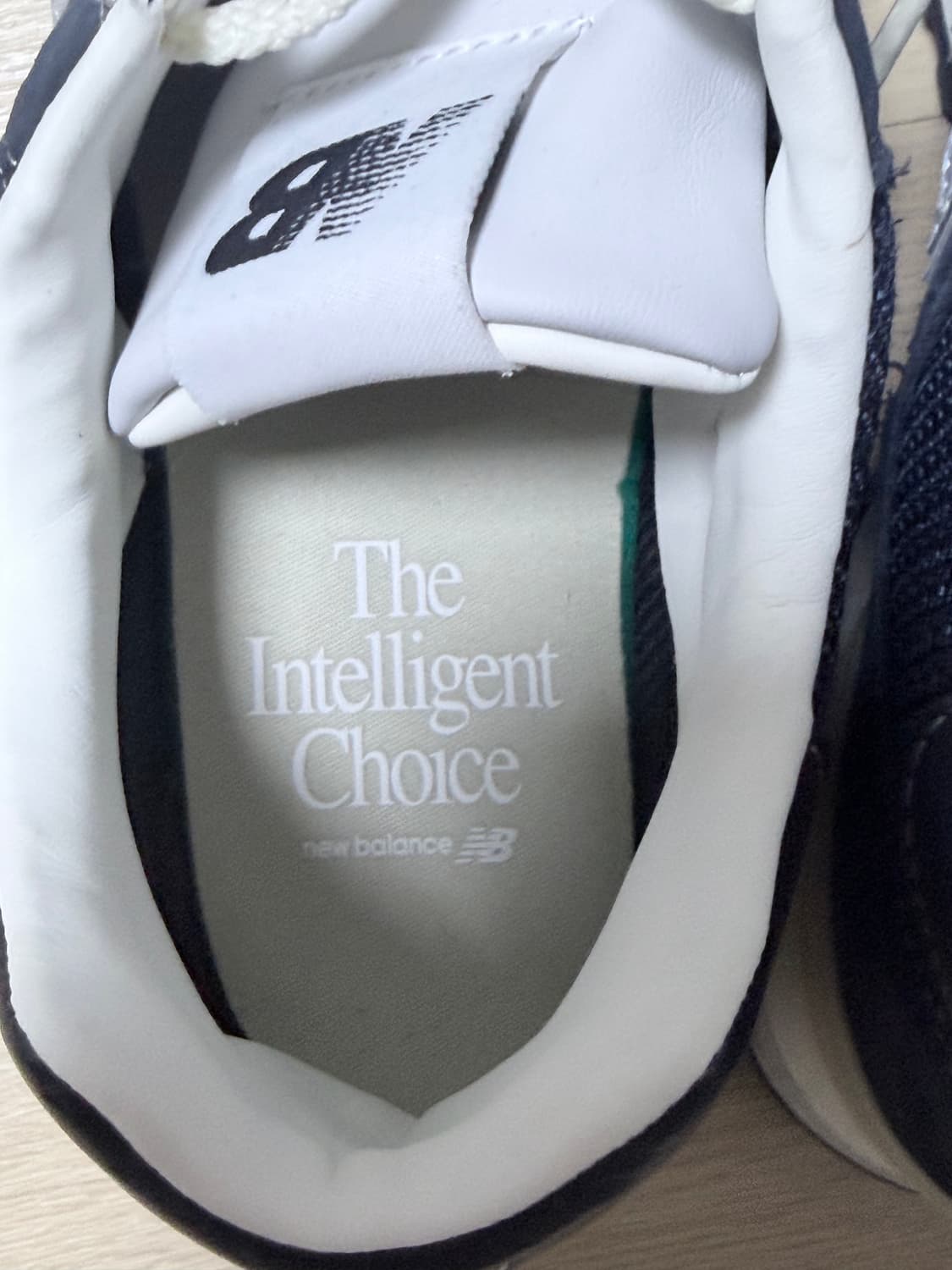 뉴발란스x포터리 574 프리미엄 하드 네이비 상품이미지3