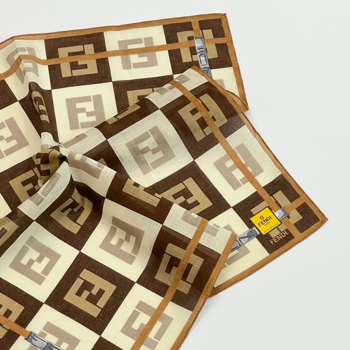 (새상품) fendi / 펜디 쁘띠스카프 손수건 상품이미지1