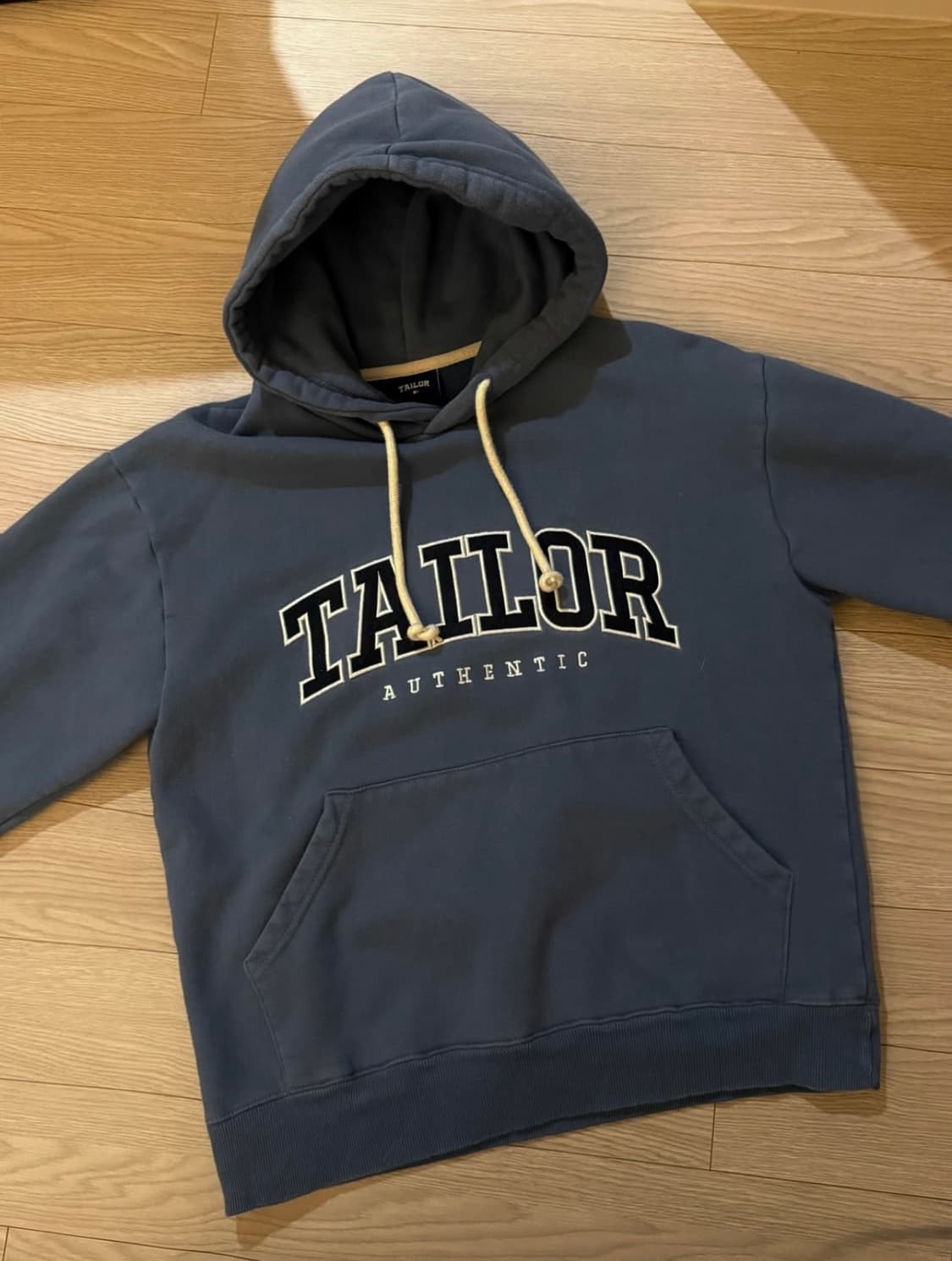 테일러 후드티 상품이미지1