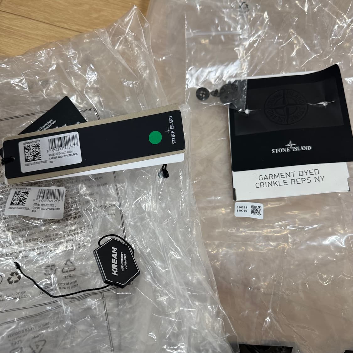 [L] 스톤아일랜드 크링클랩스 논후드 패딩 블랙 25fw 상품이미지9