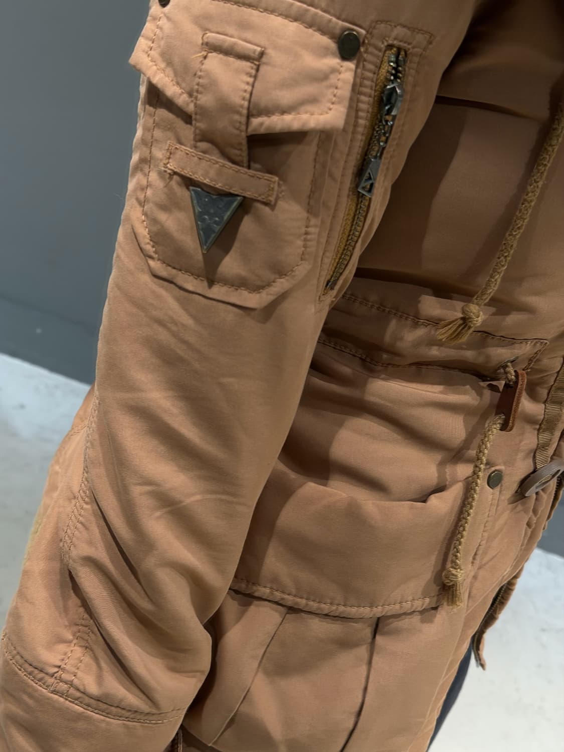 Spiral girl button high-neck jumper 상품이미지4